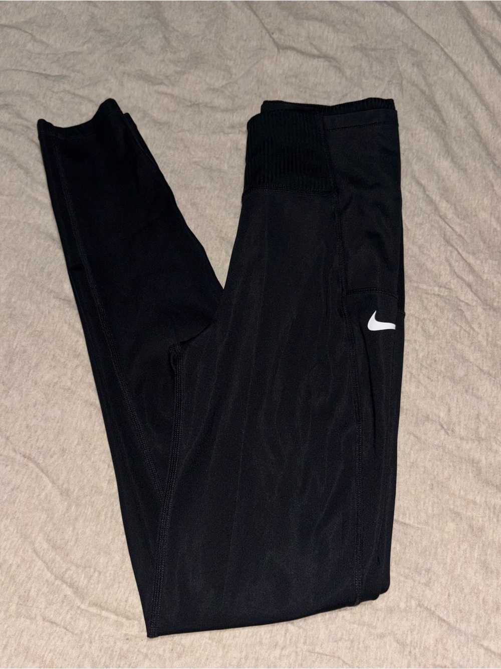 Nike Dri-FIT Epic Fast Pocket Running Crop Leggings - Size M - Black